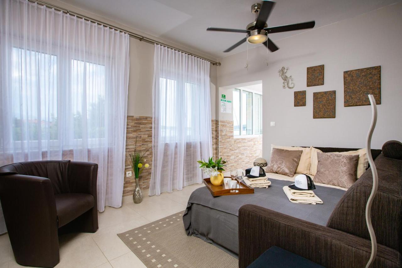 Villa Riva Barbat na Rabu 外观 照片